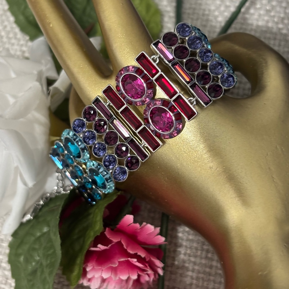 💎🦢 Swarovski Eminence Multicolor Crystal Link Bracelet